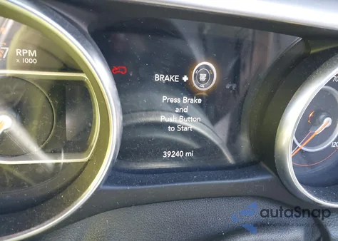 2020 Jeep Wrangler Unlimited Sahara 4X4 from USA, damaged, VIN 1C4HJXEG9LW119763